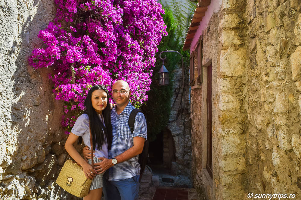 Eze Village plin de culoare