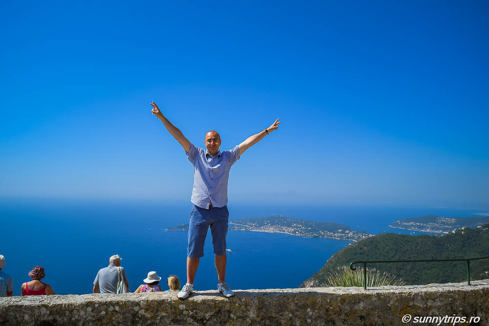 In varful lumii: Eze Village