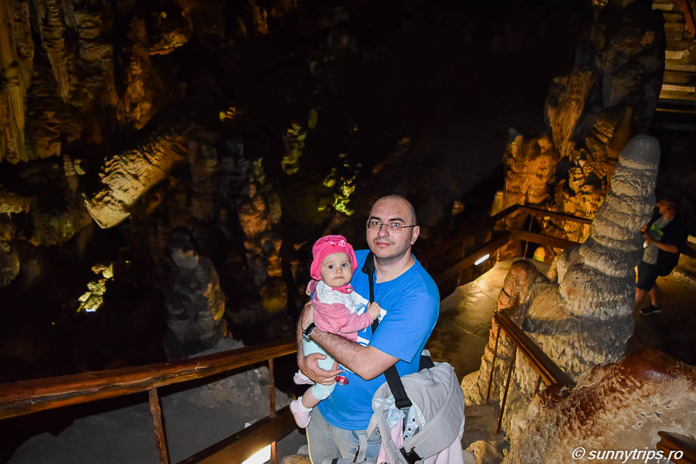 Freya în peștera Nerja