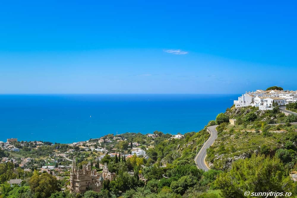 Atracții turitice din Benalmadena: Privelițte spre castelul Colomares