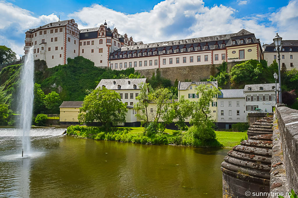 castelul Weilburg: vedere de pe podul de pe Lahn