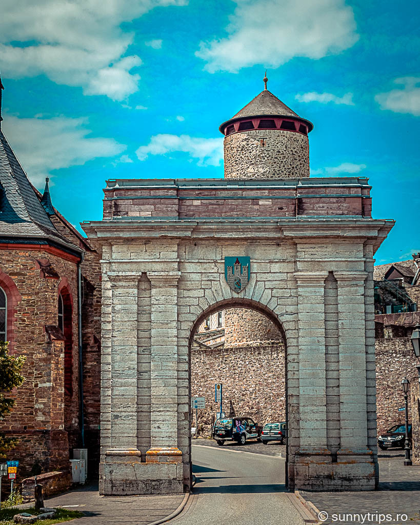 poarta de intrarea in vechiul Weilburg