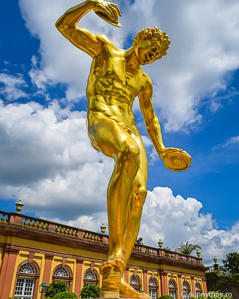 castelul Weilburg: statuie aurita