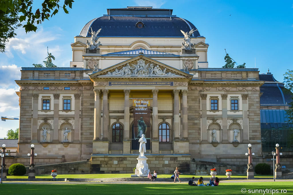 Obiective turistice din Wiesbaden: Teatrul de stat